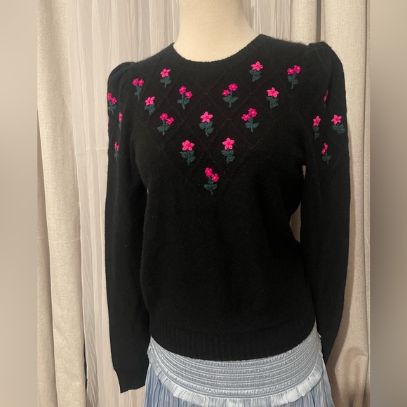Aqua Sweaters - Aqua Cashmere black sweater with beautiful hot pink flowers size XS
